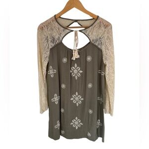 D. Olive Green & Cream boho dress size S
